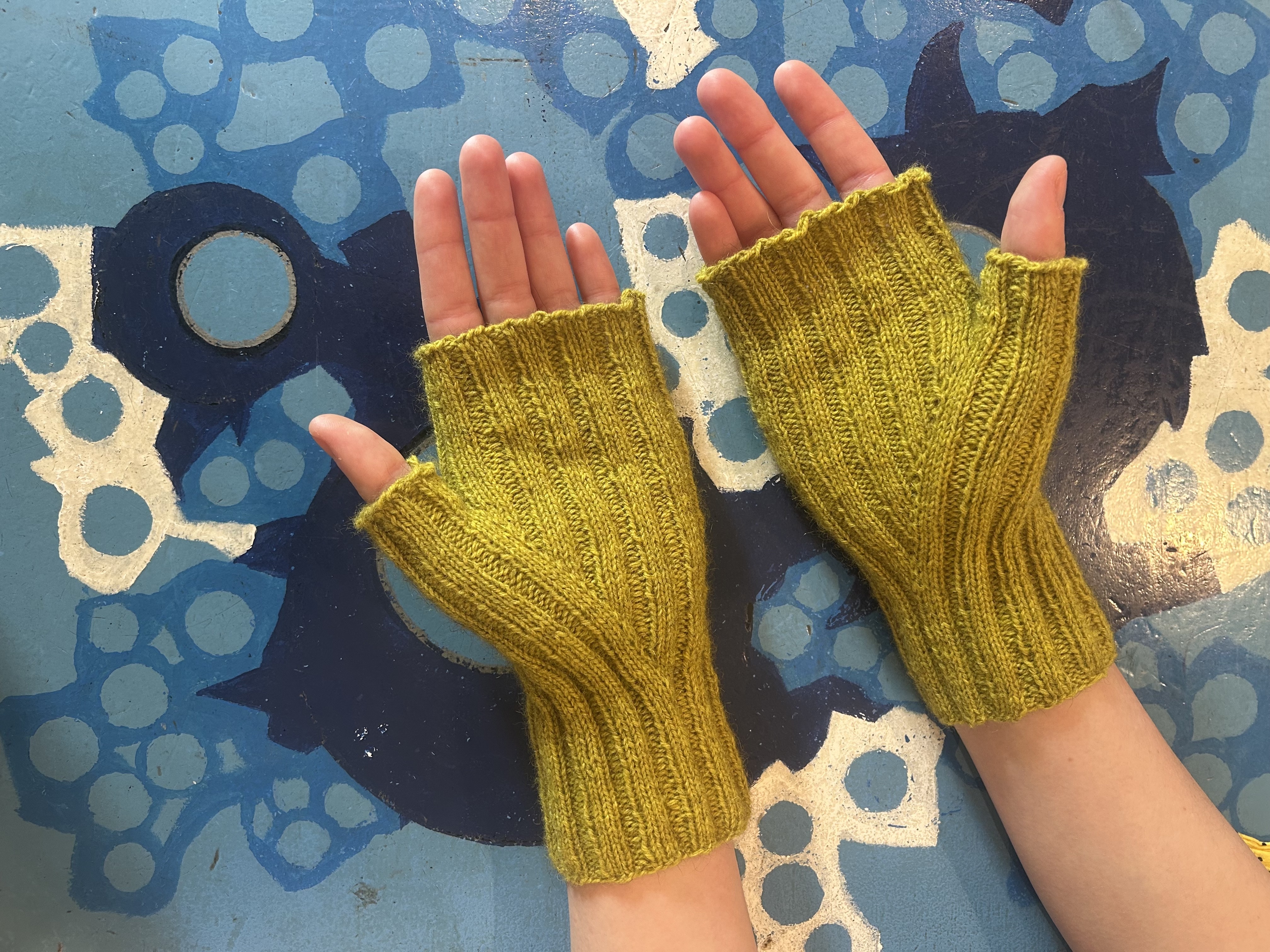 Pioneer Gloves in green New Zealand Possum Merino wool.